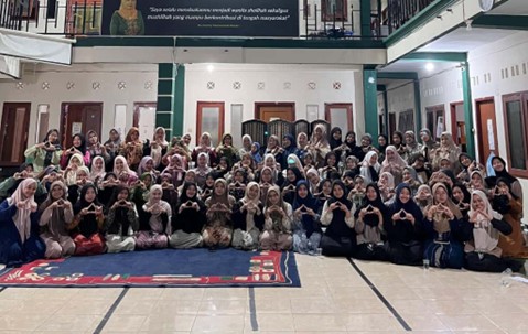 Pererat Silaturahmi, Pesantren Mahasiswa Al-Hikam Gelar Temu Alumni Santri Putri