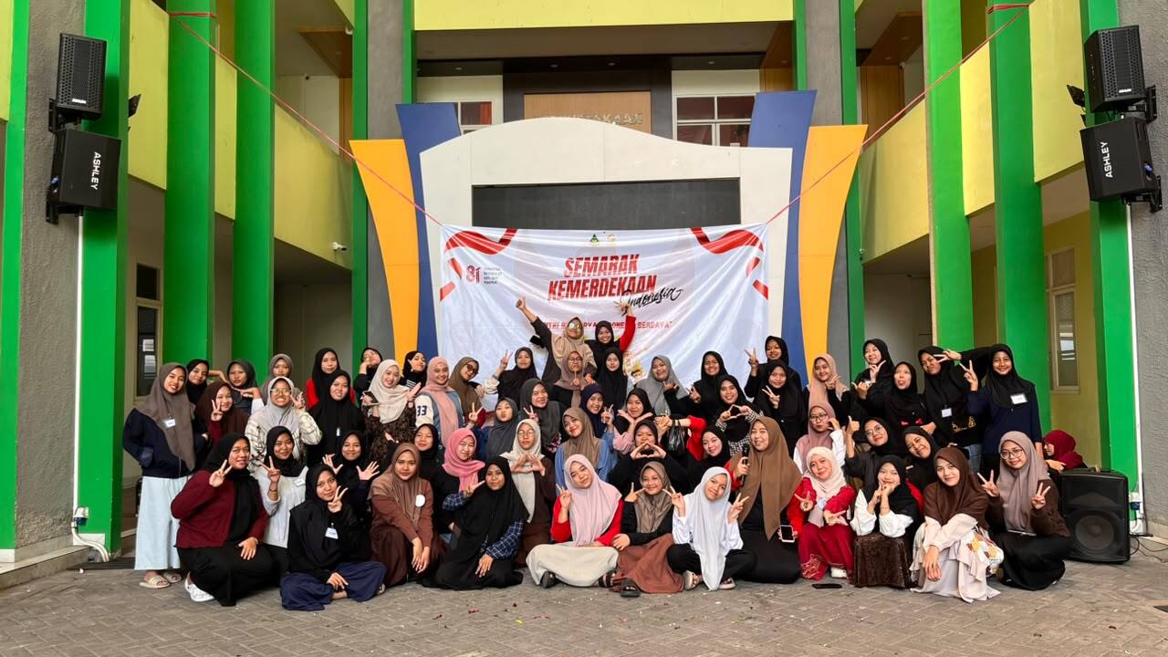 Santri Berkarya, Indonesia Berdaya: Santri Putri Al-Hikam Gelar Perayaan HUT RI ke-81